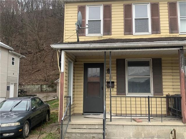 322 5th Ave, Ford City, PA 16226