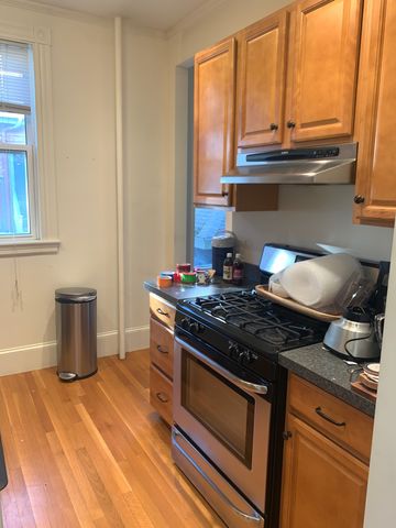 36 Central St   #1A, Somerville, MA 02143