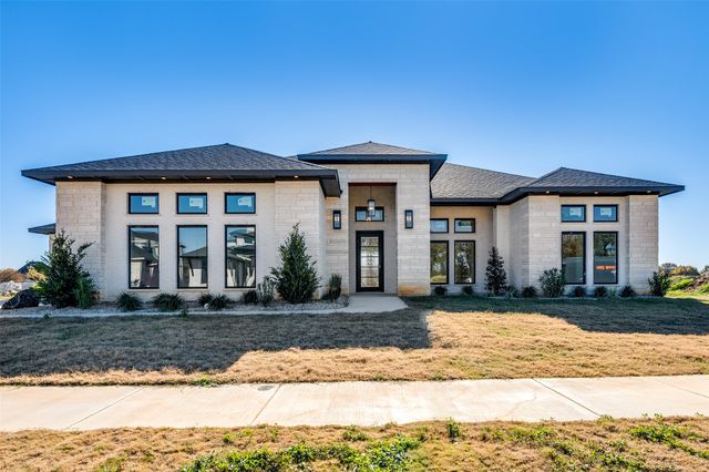 932 Bandon Dunes Dr, Burleson, TX 76028