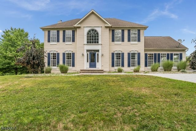 209 Kuhl Rd, Flemington, NJ 08822