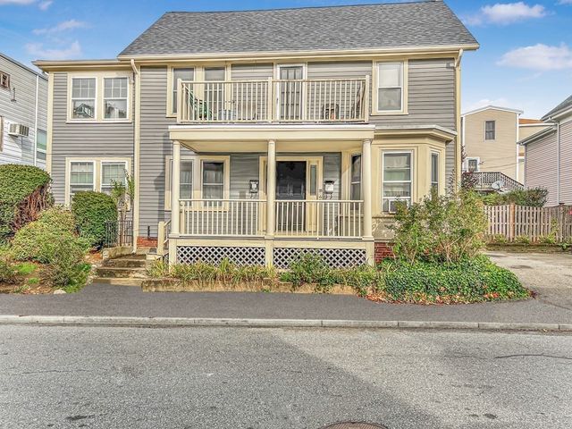 35 Bow St, Beverly, MA 01915