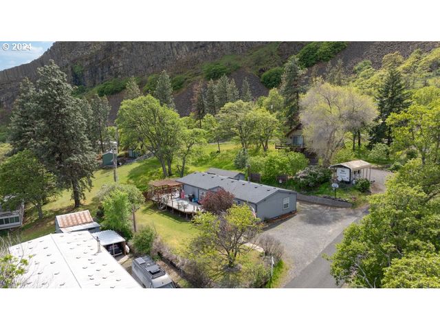 4570 Basalt St W, The Dalles, OR 97058