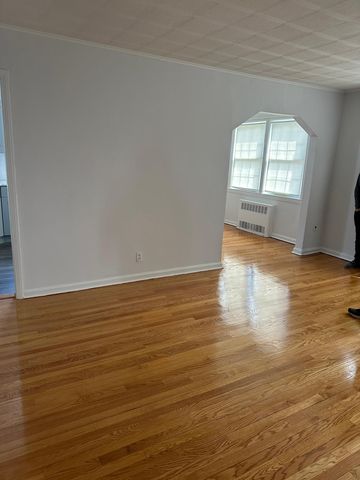 Address Not Disclosed, Queens Village, NY 11428