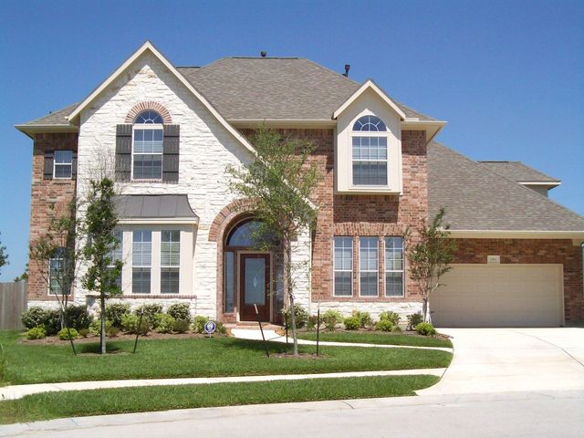 2302 Harbor Pass Dr, Pearland, TX 77584