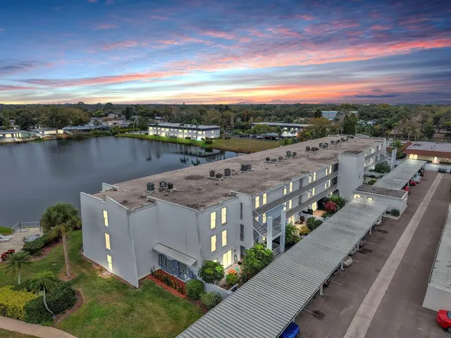 1655 S  Highland Ave #J194, Belleair, FL 33756