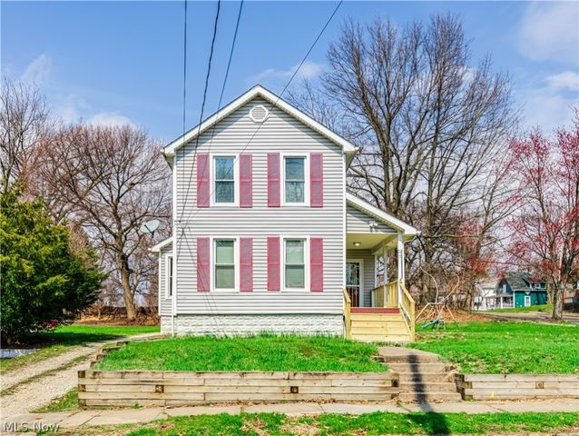 61 E  Emerling Ave, Akron, OH 44301