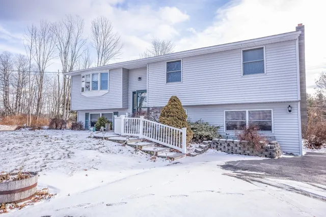 271 Treadwell Rd, Binghamton, NY 13905