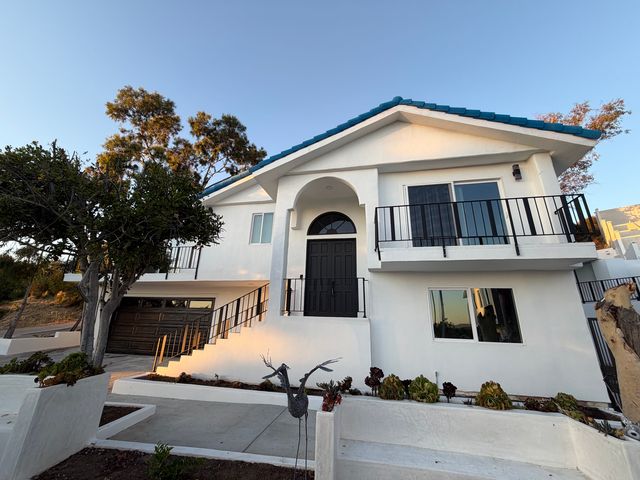 10974 Hillhaven Ave, Tujunga, CA 91042