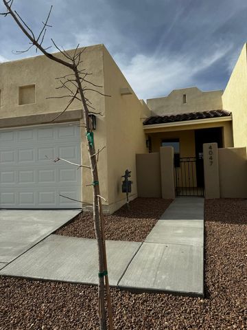 4047 Sommerset Arc, Las Cruces, NM 88011