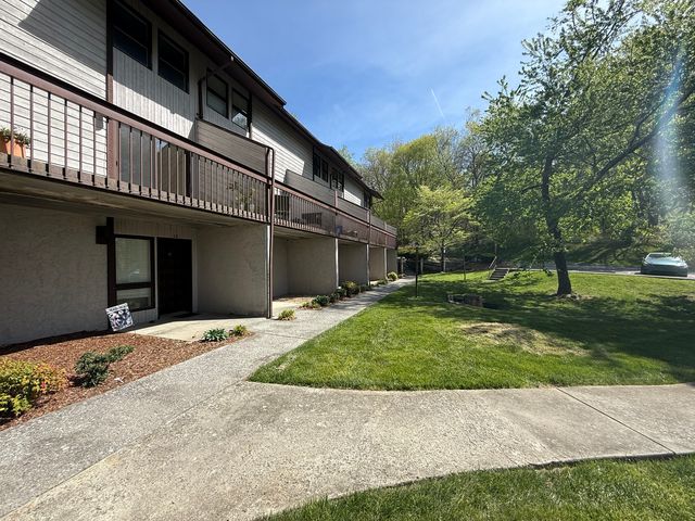 420 W  Jackson Blvd #17, Jonesborough, TN 37659