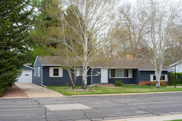 427 W  Mountain View Dr, Sheridan, WY 82801