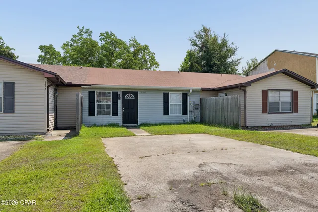 2515 Johnson Dr, Lynn Haven, FL 32444