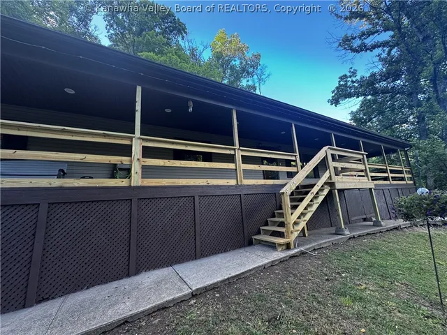 173 Kanawha Branch Rd, Chapmanville, WV 25508