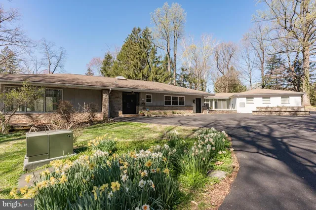 1211 E  Butler Pike, Ambler, PA 19002