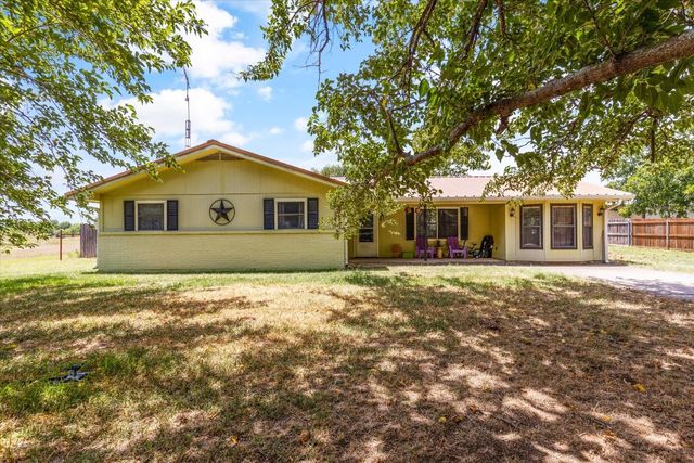 452 Private Road 1094, Stephenville, TX 76401
