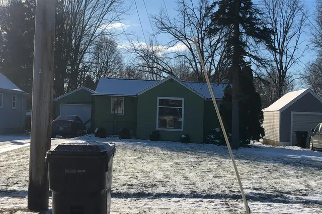 715 W  Henry St, Charlotte, MI 48813