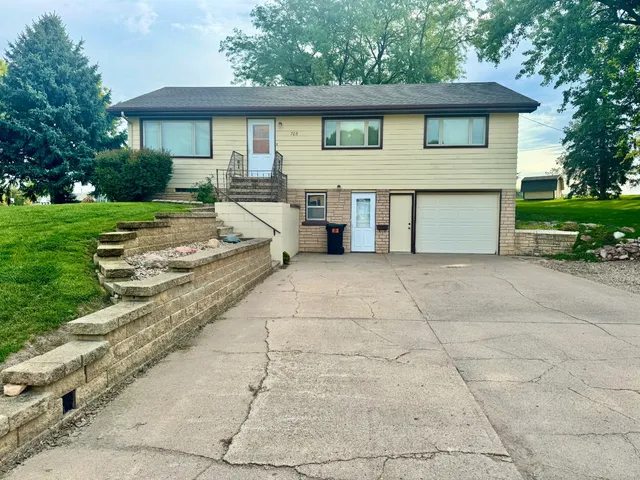 705 Alma St, Laurel, NE 68745