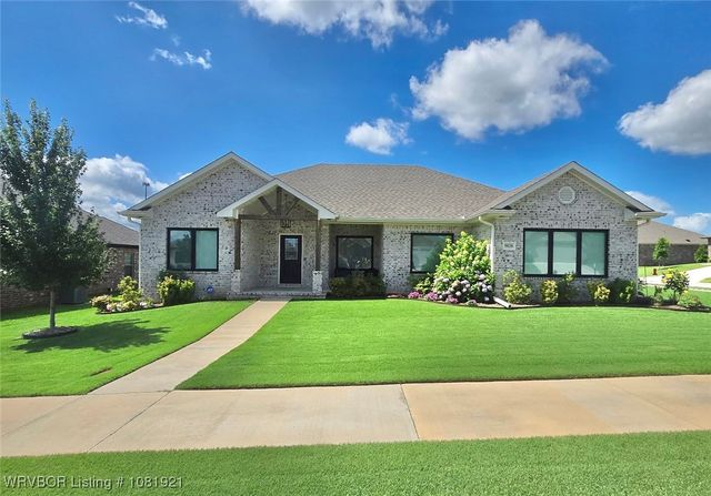 9020 Kayhill Pl, Fort Smith, AR 72916