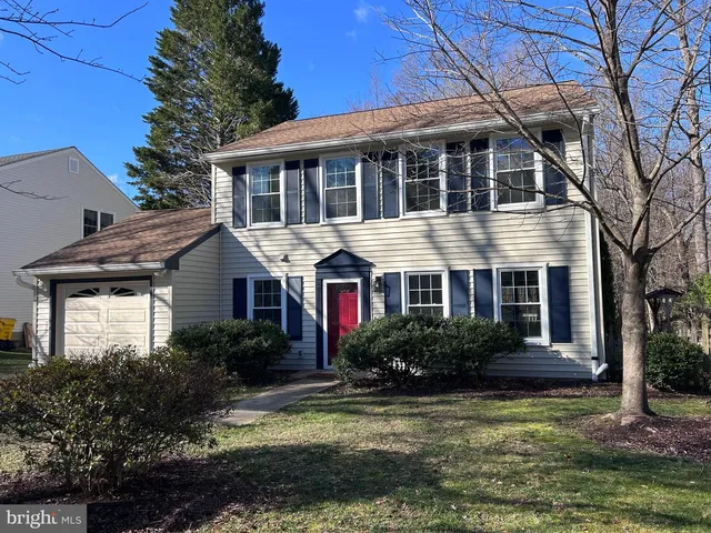 394 Kings College Dr, Arnold, MD 21012