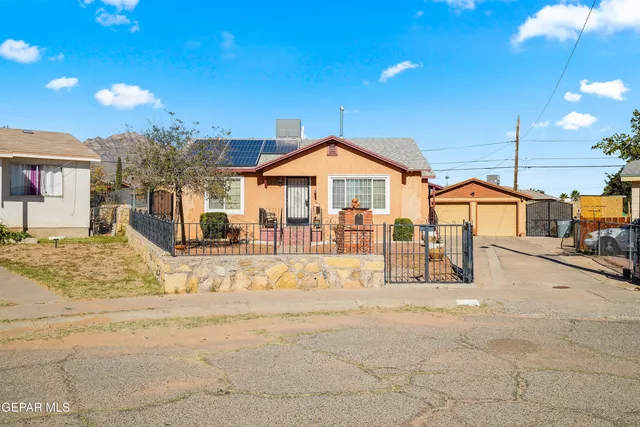 5577 Joyce Cir, El Paso, TX 79904