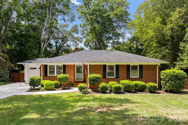 4508 Longwood Dr, Charlotte, NC 28209