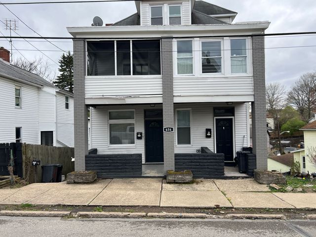656 Dow Ave  #A, Carnegie, PA 15106