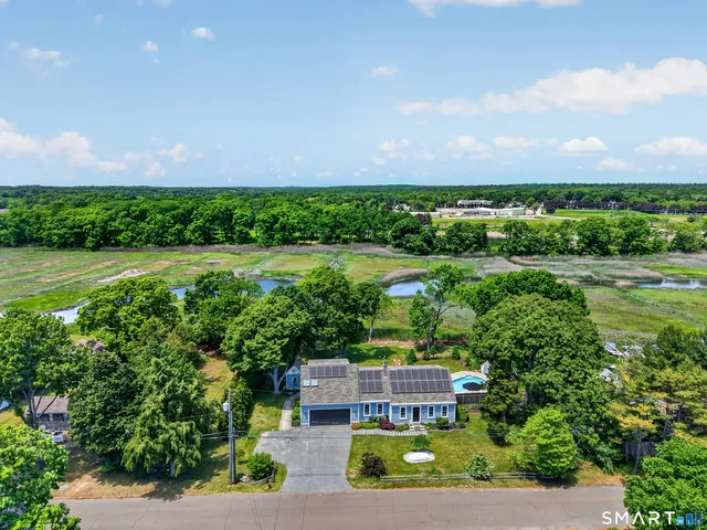 82 Pratt Road, Clinton, CT 06413