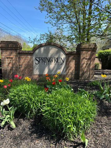 1253 Spring Brook Ct, Westerville, OH 43081