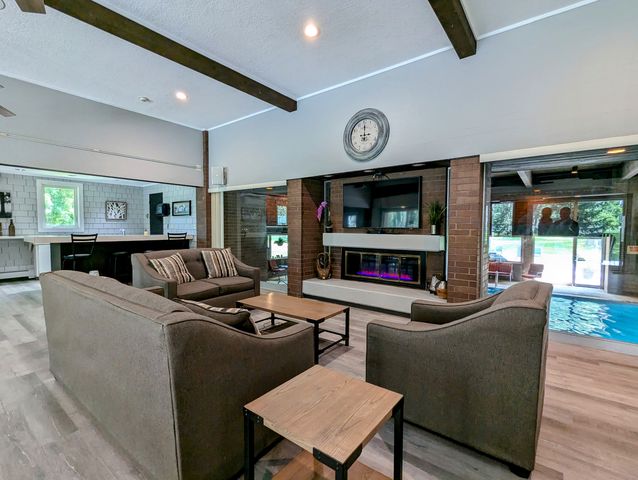 2800 Hamline Ave N #223, Roseville, MN 55113