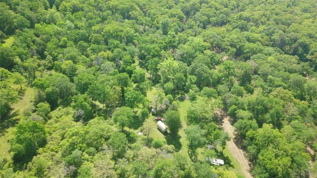 18242 Old Bundick Rd, Hearne, TX 77859