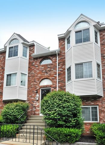 189 Tall Oaks Dr #F, Weymouth, MA 02190