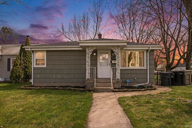 2038 Hollywood Pl, South Bend, IN 46616