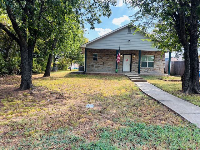 105 William St, Pottsboro, TX 75076