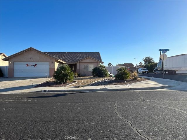13613 Thistle St, Victorville, CA 92392