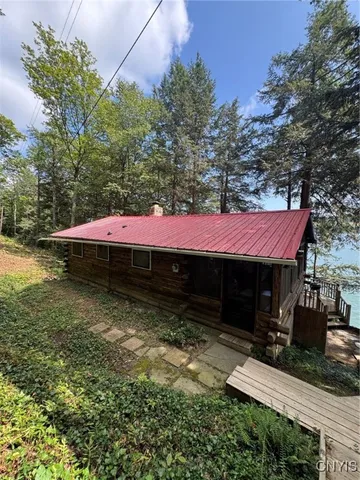 1700 Willowdale Rd, Skaneateles, NY 13152
