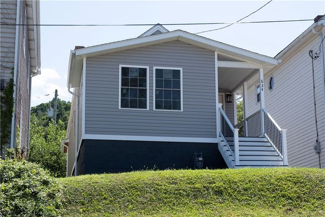 634 6th Ave, Coraopolis, PA 15108