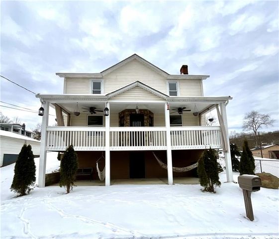 119 High St, Rices Landing, PA 15357
