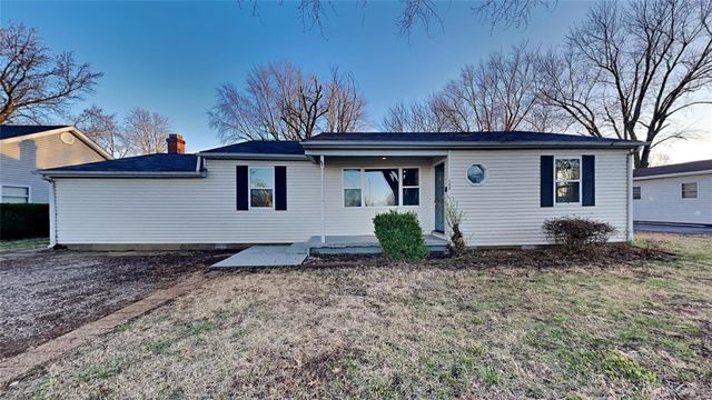 102 Stites Ave, Fairview Heights, IL 62208