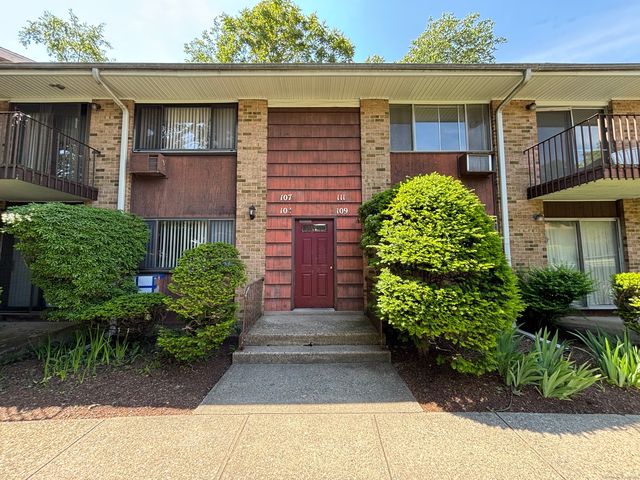 111 Kennedy Dr #111, Bridgeport, CT 06606