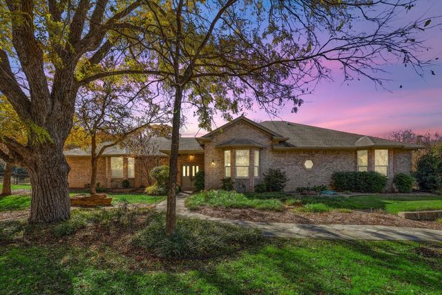 6116 Country Hills Ct, Fort Worth, TX 76140