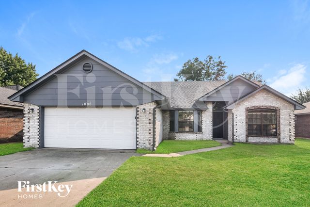 1008 Sennybridge Dr, Yukon, OK 73099
