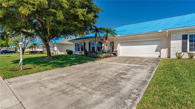 1227 Broadwater Dr, Fort Myers, FL 33919
