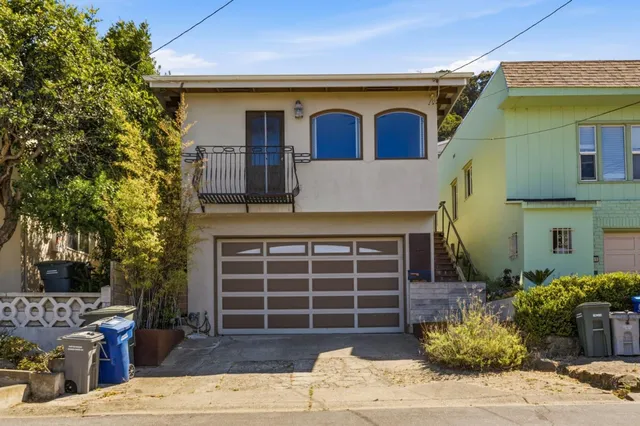579 Alvarado St, Brisbane, CA 94005