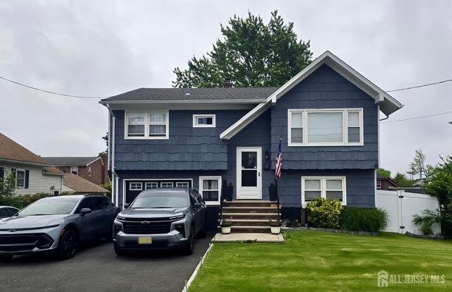 56 3rd Ave, Port Reading, NJ 07064