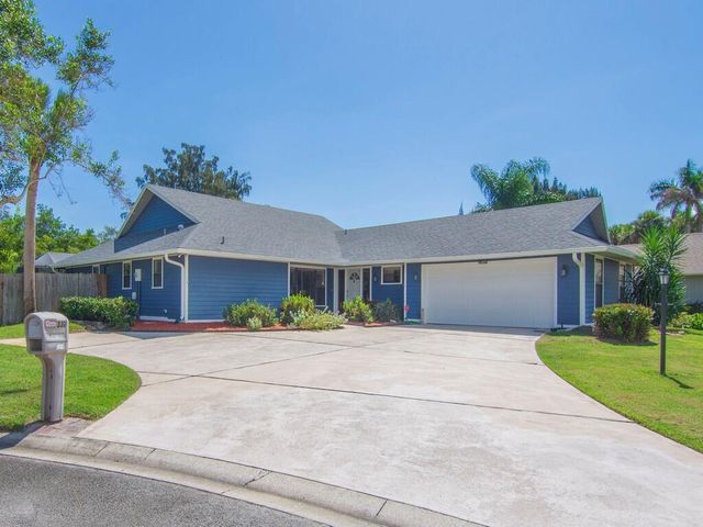 330 W FOREST Trail, Vero Beach, FL 32962