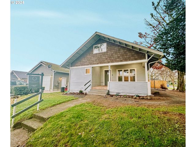 1101 S  5th Ave, Kelso, WA 98626