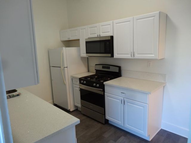 493 E  6th St, Chico, CA 95928