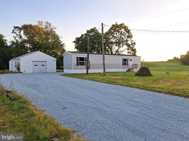 342 Frogtown Rd, Pequea, PA 17565
