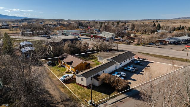 216 2nd Ave W, Ranchester, WY 82839