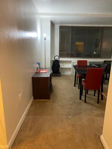 1111 Arlington Blvd #209, Arlington, VA 22209